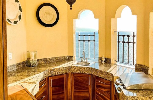 Marina Vallarta Condo | Beachfront Penthouse stunning views