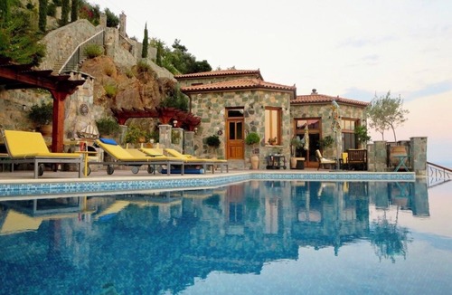 Loutra Edipsou House | Beachfront, Stone-Built, Beautifully-Appointed, Spacious 5-bedroom Villa.