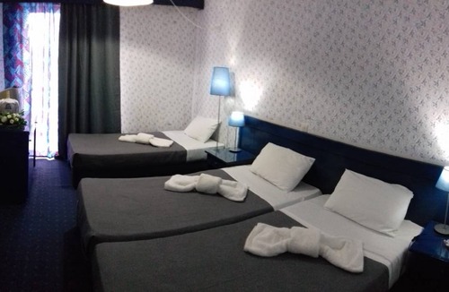 Agia Marina Hotel | Beachfront Triple Haven- Argo Seaside Stays