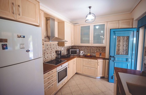 Eretria Villa | Beachfront Villa – Just 40 Steps from your Private Beach
