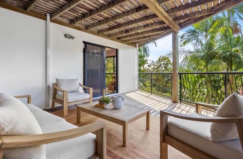 Coolum Beach House | Beachside 4-Bed Retreat with Study Nook & Views
