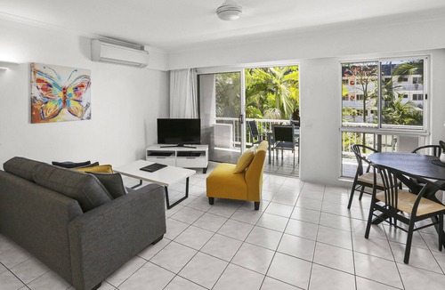 Clifton Beach Apartment | Beachside Apartment With Pool And Garden View!