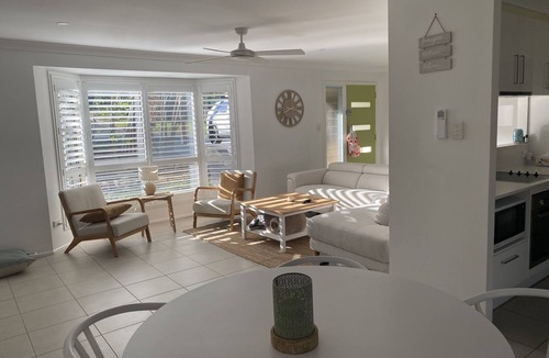 Sunrise Beach House | Beachy family home with just a walk to the beach or a 5 minute drive into Noosa.