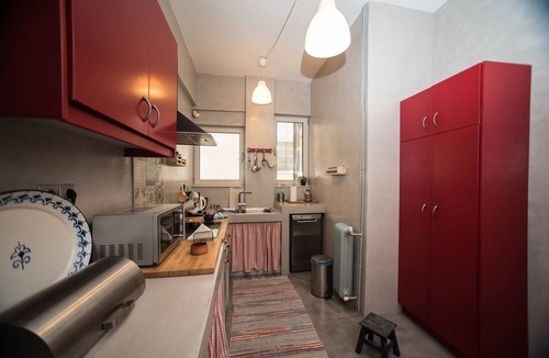 Thissio House | Beautiful apartment viewing Acropolis, at the heart of the historical center