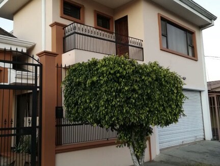 Cartago House | Beautiful house , master bedroom with jacuzzi, walking in closed, great view balcony of mountain and neighborhood and sunsets