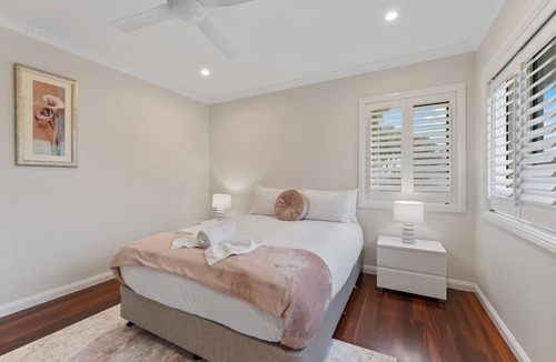 Dundowran Beach Villa | Bella Villa Sprawling Luxe Stay with Pool and Sauna