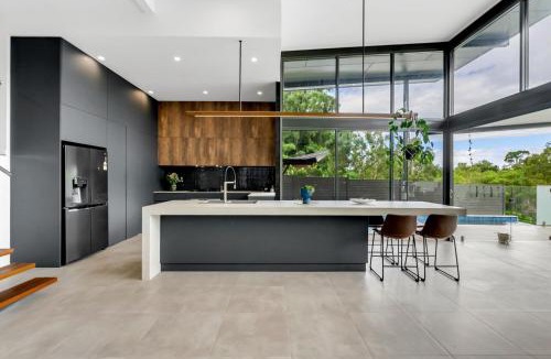 Trinity Beach House | Belle Escapes Bluewater Breeze