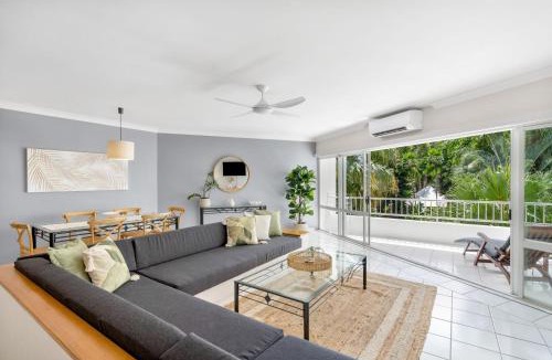Palm Cove Apartment | Belle Escapes Poolview Suite 43 Alamanda Resort Palm Cove