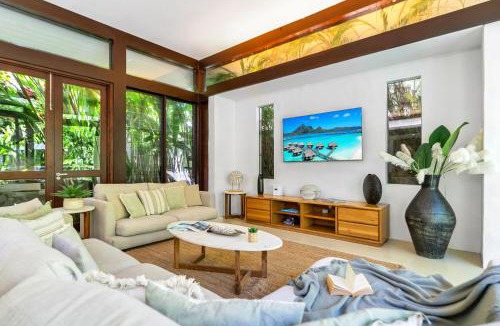 Palm Cove House | Belle Escapes Pura Palm Cove - Two luxury Balinese villas
