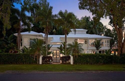 Clifton Beach House | Belle Escapes SeaChange at Clifton beach Luxury Beachfront Home