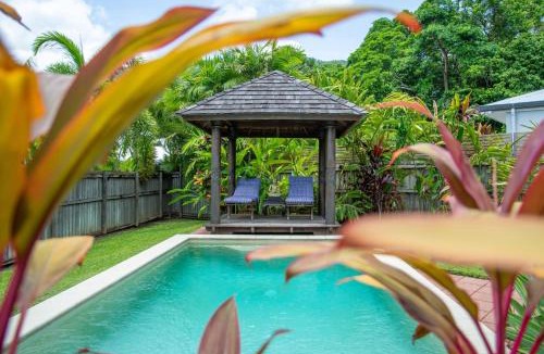 Palm Cove House | Belle Escapes Villa Latania Palm Cove