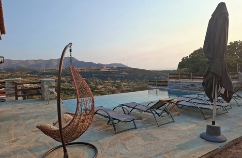 Nea Styra Villa | Bellevia Stone Pool Villa