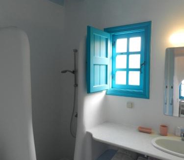 Glinado Villa | Belogna Ikons