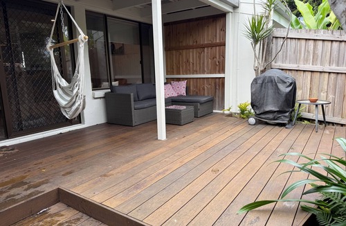 Tewantin House | Betty on Hilton- Just steps from the Noosa river
