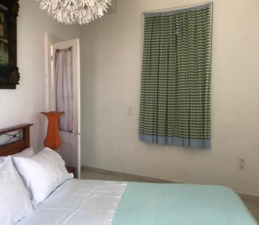 Vourliotes Apartment | Bliss on the hill