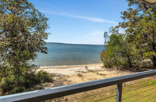 Boreen Point House | Blissful Lake Retreat