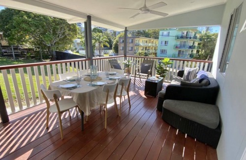 Kings Beach House | Blue Beach House – Unwind at this stunning beachside cottage in Kings Beach