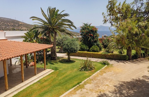 Amarinthos House | Blue Lagoon Paradise Estate