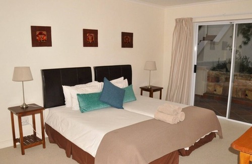 Simon's Town Villa | Blueline Villa - Beach and Mountain Views