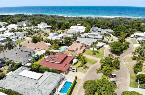 Bokarina House | Bokarina Seaside Escape - Only steps to the Beach