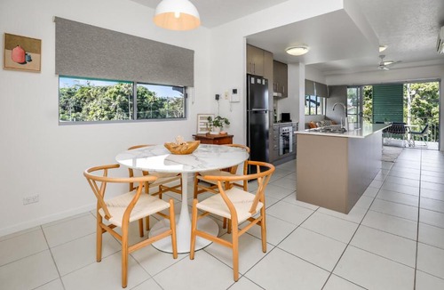 Edge Hill Apartment | Botanicals in Heart of Edge Hill 17