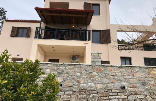 Monastiraki House | Boutique Family Villa