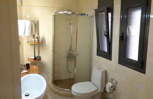 Spata-Artemida Apartment | Bow lux apartments