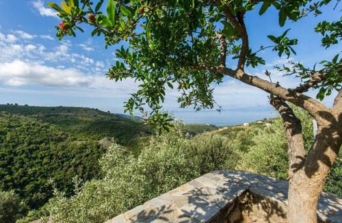 Megali Mantineia Apartment | Breathtaking sea view, close to the beach.
