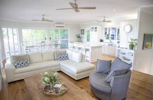Whitfield House | Breathtaking views of the ocean and city, nestled in Whitfield National Park