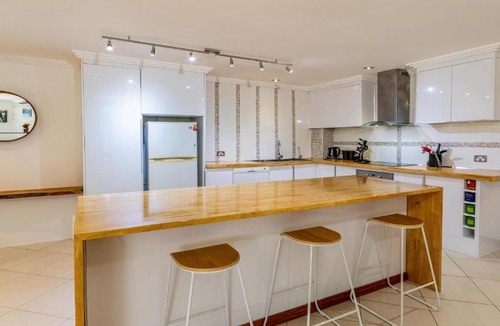 Bellara House | Bribie Escape, Top Floor Unit with Waterviews