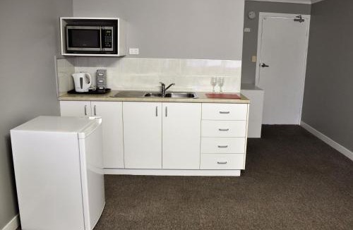 Bongaree Bed & Breakfast | Bribie Island Square