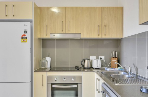 Kedron Apartment | Bright 2-Bed with Private Balcony & Serene View