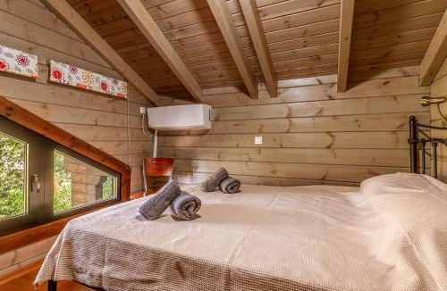 Kato Alepochori Ski Chalet | Bright and cozy cottage near the sea