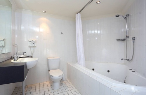 Boondall Hotel | Brisbane International - Virginia