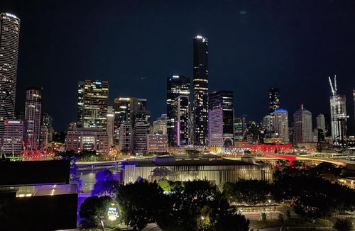 South Brisbane Apartment | Brisbane Skyline View 2Beds River view Apt