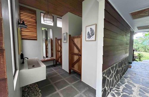 Palma Apartment | Cabin Featuring Jacuzzi and Pool in La Fortuna