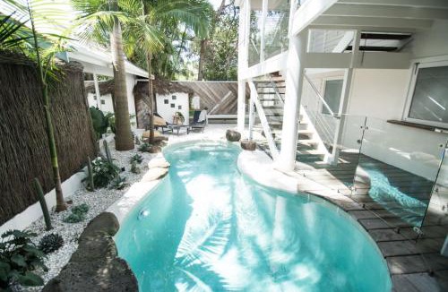 South Brisbane House | Cactus Rose Villa - Private Stay in Byron