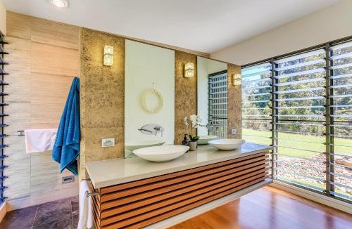 Doonan House | Calanthe Acreage - Doonan
