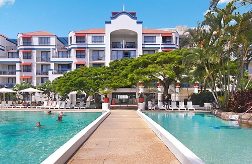 Coolangatta Apartment | Calypso Plaza Resort Unit 417 Two bedroom unit in resort style complex central Coolangatta