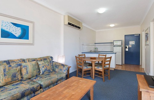 Coolangatta Apartment | Calypso Plaza Resort Unit 146 One bedroom unit in Resort style complex central Coolangatta
