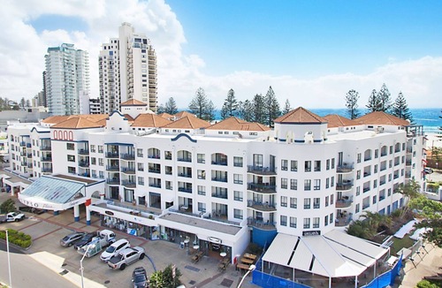 Coolangatta Apartment | Calypso Plaza Resort Unit 146 One bedroom unit in Resort style complex central Coolangatta