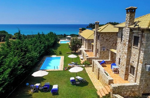 Romanos House | Caretta A at Villa Yialenia Estate