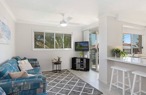 Bilinga Apartment | Caribbean 8 - Bilinga/North Kirra Beachfront - Min. 3 Night Stays!