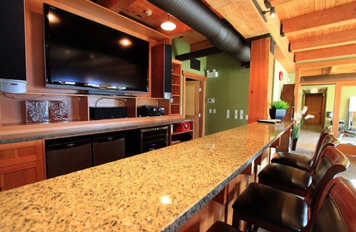 Blind Bay House | Carmel Beach Private Lodges - Unit #9. Lakefront 4 bedroom lodge.