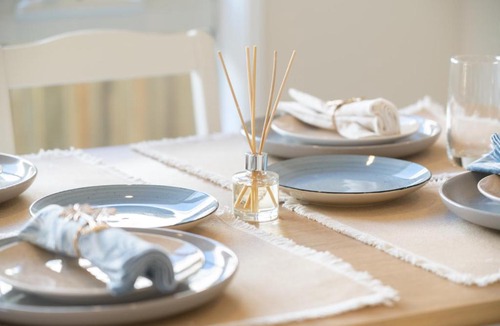 Griffin House | Casa Callistemon - Cute & Cosy Suburban Escape 10 min from North Lake Westfield
