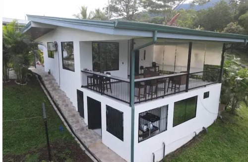 El Tanque House | Casa Toucan en La Fortuna - Private & Relaxing