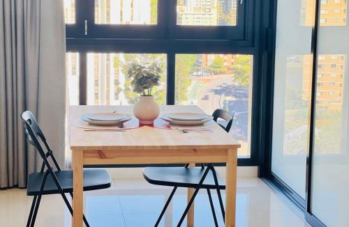 Toowong Apartment | CASSA TOOWONG - Convenient 1B Apt at Central Location with Parking Managed by The Cassa