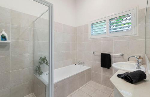 Tugun House | Castaway in Tugun