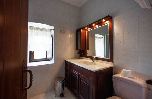 Omales House | Castello di Haria Estate