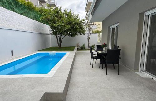Glyfada House | Caza pool Glyfada